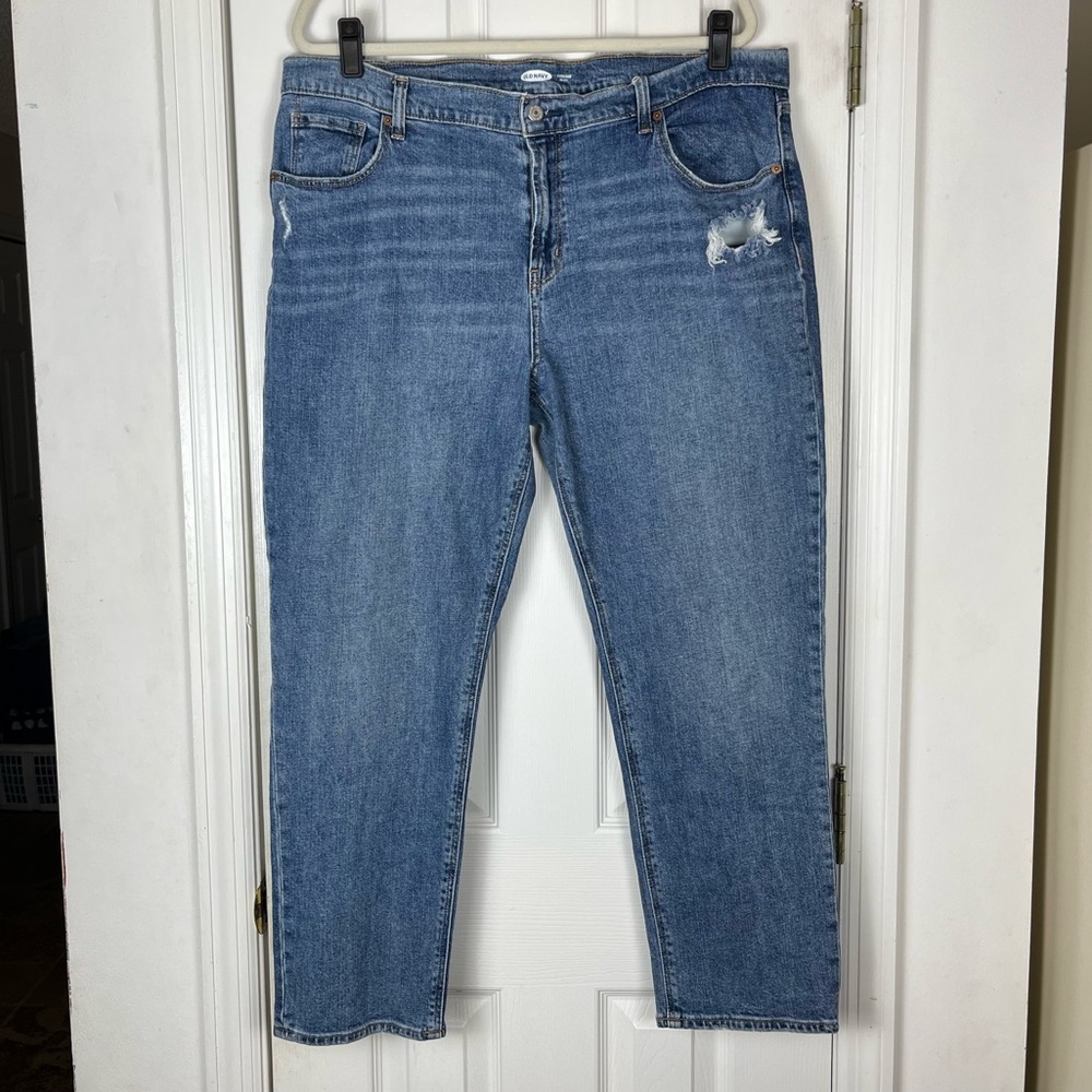 Old Navy Boyfriend Mid Rise Distressed Denim Jeans